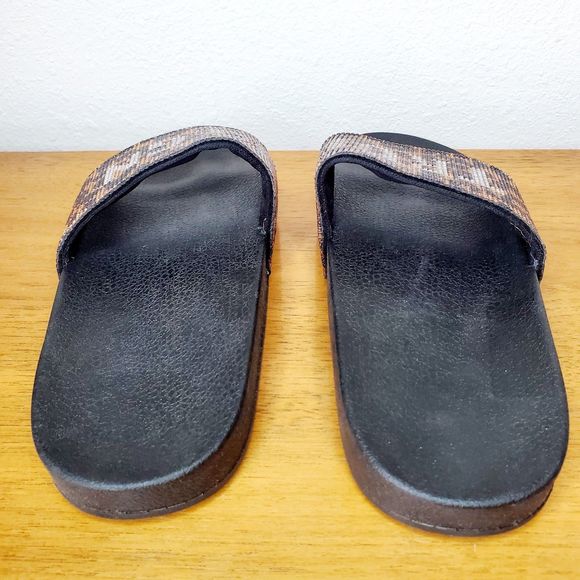 True Religion Leopard Flip Flops Slides Bedazzled Bling Rhinestone Slippers SZ 6 - Picture 4 of 7